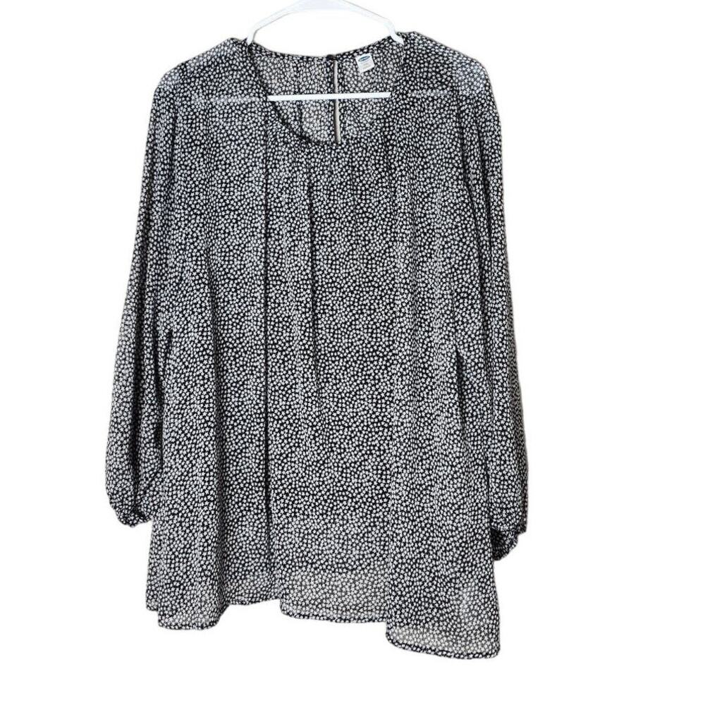Old Navy Blouse Plus Size XXL Black & White Star Chiffon Long‎ Sleeve